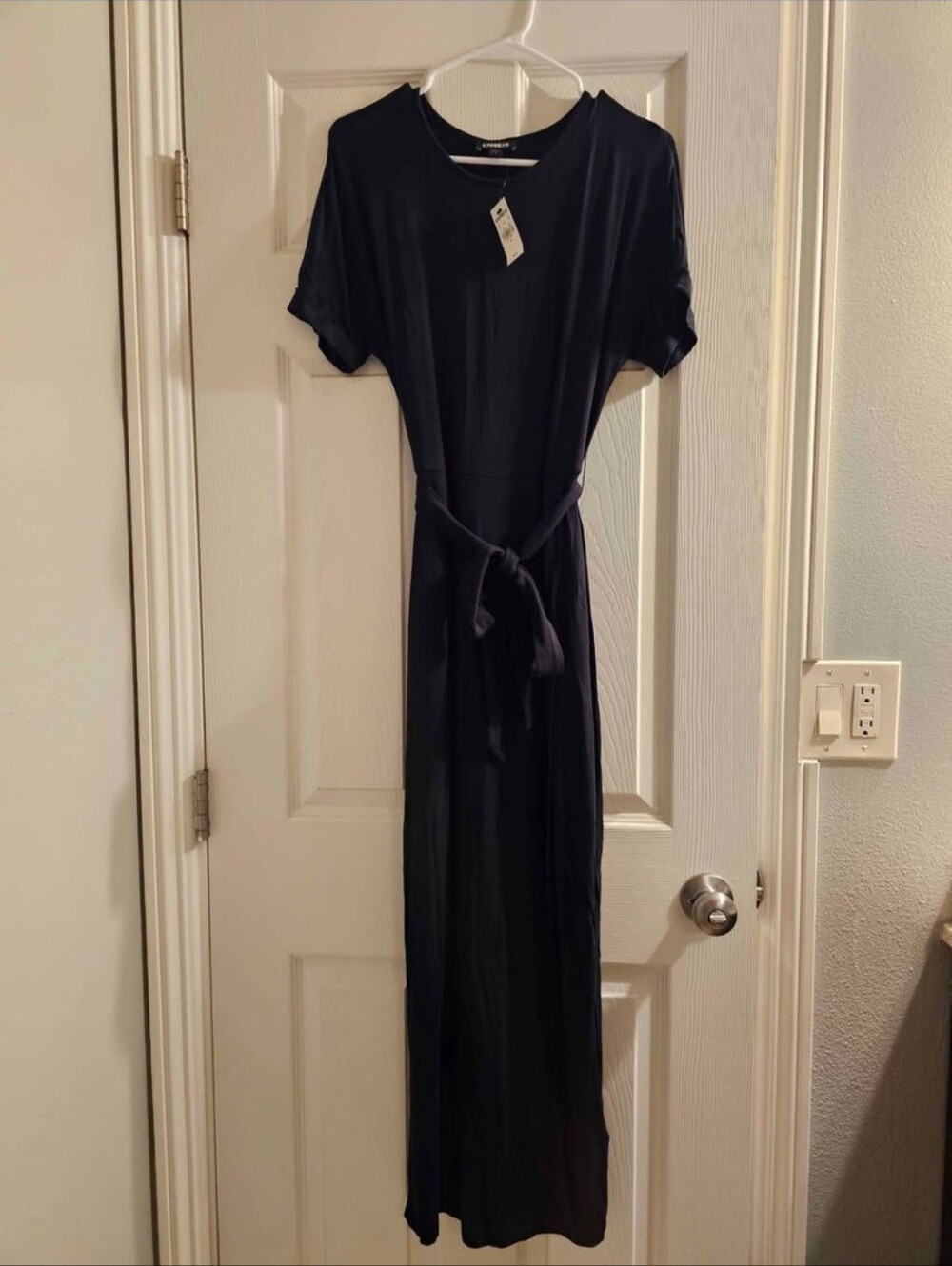 Express Women's Black Tie-Waist Maxi Dress